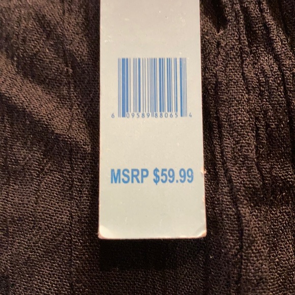 Cover-Up - Picture 4 of 4